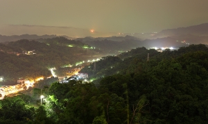 拍不到..拍不到...我拍不到打雷~_~