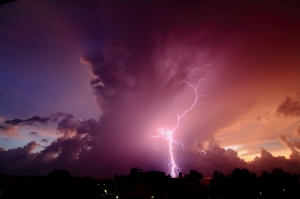 8/18-台南ㄟ雷電交加的黃昏