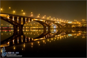 萬板大橋．夜影
