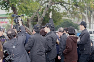 [年初二]小馬三 vs 小馬哥