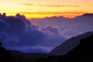 雲湧合歡