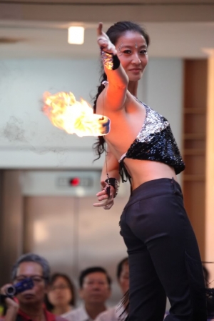 火火火-ISO4000-玩火女郎-火火火