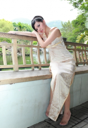 望穿秋水盼尹人--小桃