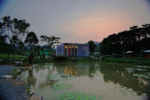 2010-03-19_南投埔里桃米紙教堂