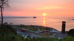 高雄西子灣，夕陽無限好
