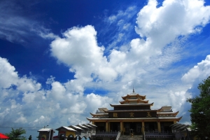 端午的藍天白雲