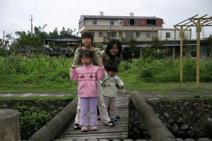 [宜蘭員山]花泉農場母子合拍。