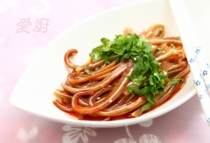 新增照片：涼拌豬耳朵、茄汁肉醬焗麵、銀耳湯
