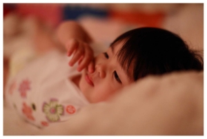 喝ㄋㄟ ㄋㄟ by 5DII + 50mm 1.2 L
