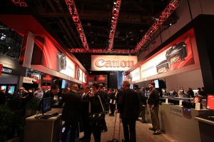 熱騰騰[美國原裝進口]CES Canon攤位即時看