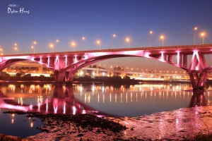 台北萬板大橋之夜