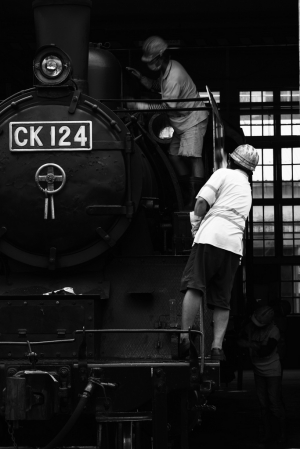 6/9苗栗舊山線追著火車跑