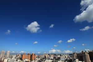 上班前的藍天白雲~~~