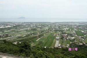 ▲宜蘭信義會館東嶽廟▼家將坐炮+虎爺吃炮