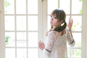 + Chuchoter + ~ yueh