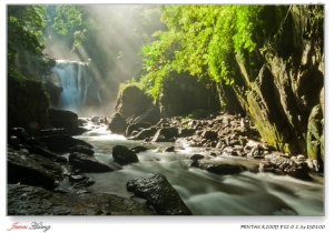 清晨曙光。烏來內洞