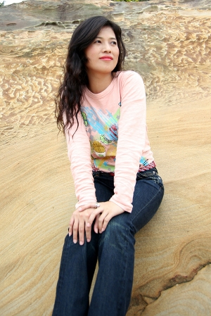 貼一下我家女傭的照片