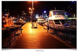 基隆港的夜