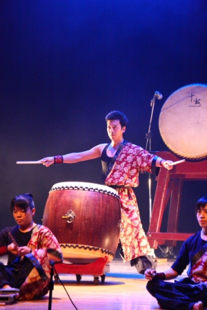 2007_11_27十鼓擊樂團