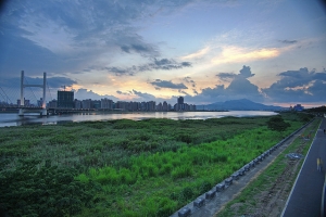 [ 5D + Leica R19 ]我那a沒遇到"鬼" 重陽橋