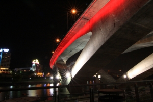 也是頭一次去拍碧潭夜景