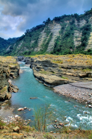 苗栗大峽谷HDR+泰安溫泉鄉搖黑卡+好吃三色臭豆腐
