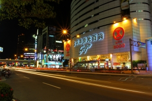 [小哈]台北街拍17-40L星芒測試