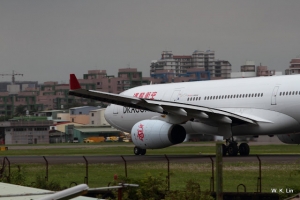 2013 五一勞動節小港賞鐵鳥