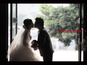 妳願意嫁給我嗎? 之青蛙王子大變身 婚紗側拍