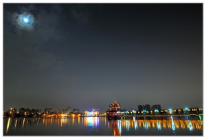 蓮池潭萬年季(一)