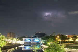 高雄愛河之星(閃電篇)