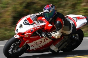 DUCATI 999