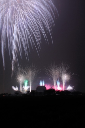 2011鹿耳門高空煙火~