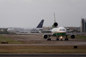 2011.11.03巧遇華航SKY TEAM首航