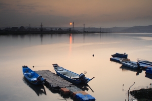 河畔夕陽 III