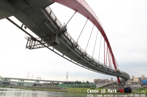 99.6.20松山彩虹橋夜拍