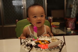 寶貝女兒(1歲1個月時)