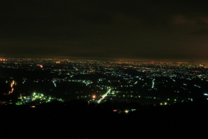 屏東 山地門 秋月的店 <風刮地> 夜景