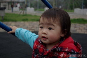 我家寶寶-外拍~~~不可愛不用錢啦~~cc