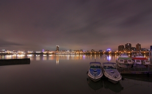 夜訪聖地 by 拿鐵