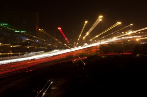 夜曝車軌之高速公路