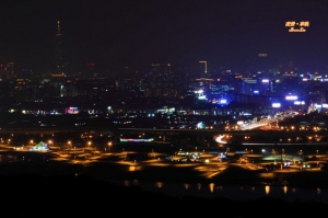 夜景+車軌(新手初貼)