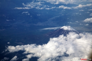 【 富士山 on airplane 】& 桌布下載