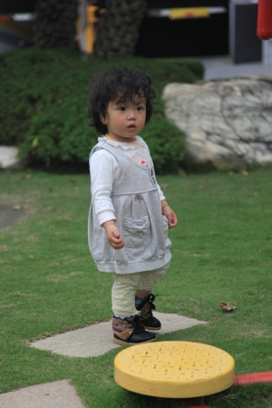 感謝老婆與女兒給我這小捲毛.讓我無法趴趴走拍照