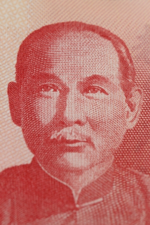 慶祝100年 就是它讓我排隊40分鐘