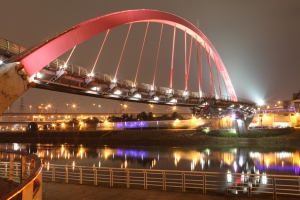 夜曝彩虹橋