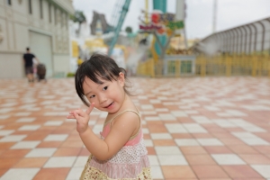 我的寶貝女兒小紜(義大世界)