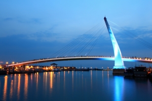 2012-09-09淡水七彩情人橋~