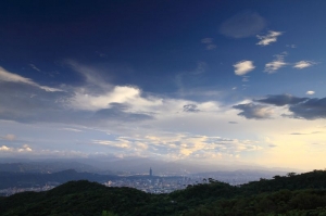 颱風空檔的北市夜景～