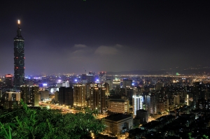 夏天去拍的象山台北101 at AM 1:30凌晨拍的